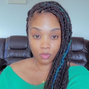 Meet your Posher, Lakisha